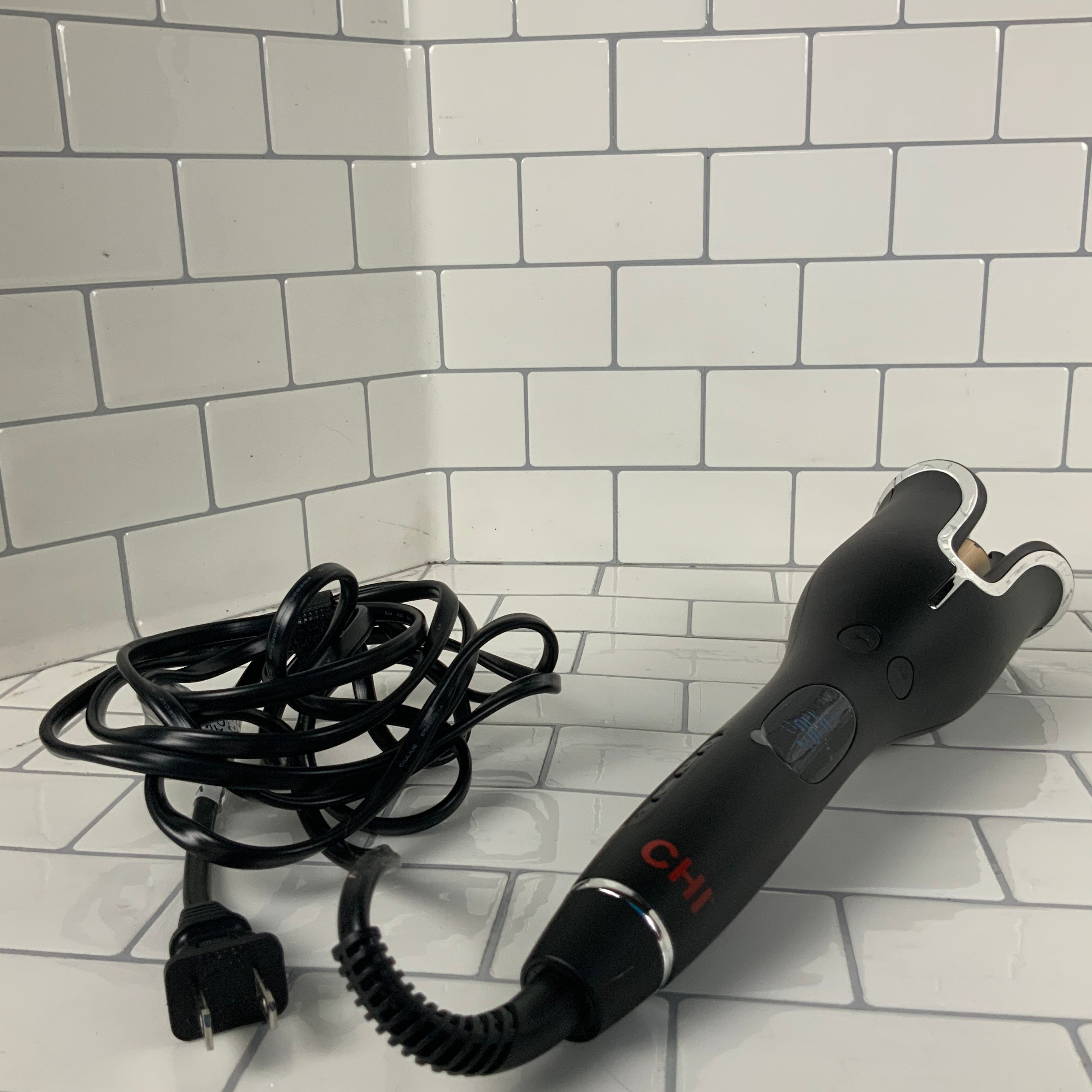 CHI Spin N Curl 1.25" Barrel Perfect for Long Hair between 6-20" In Matte Black (6927434743991)